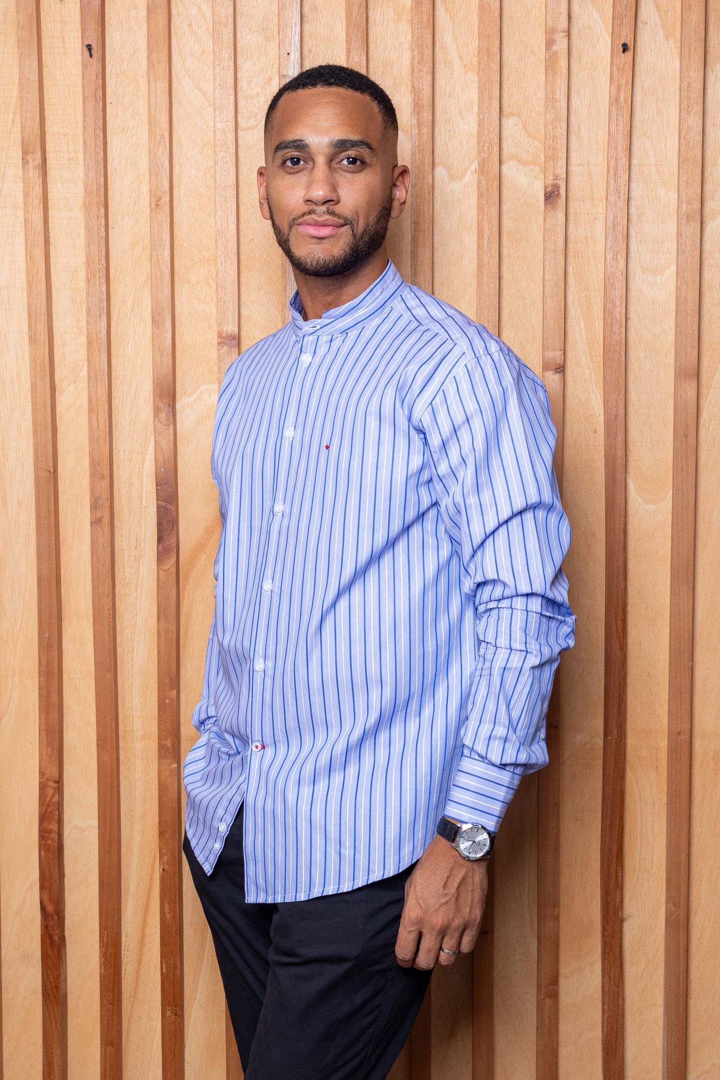 Le double col officier